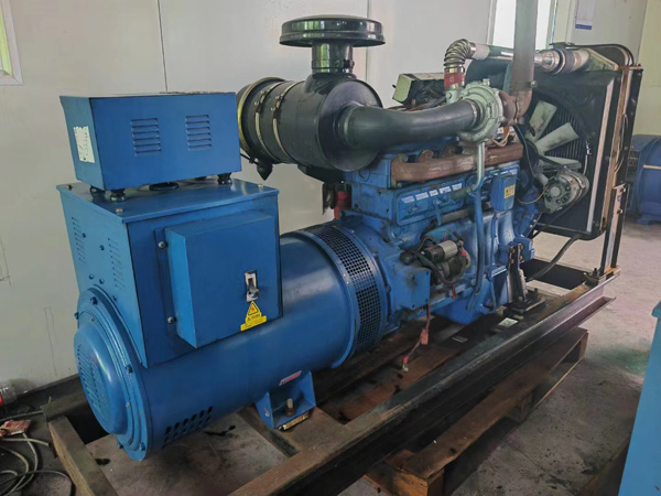 沛县100kW柴油发电机组使用多级机油有哪些优缺点？